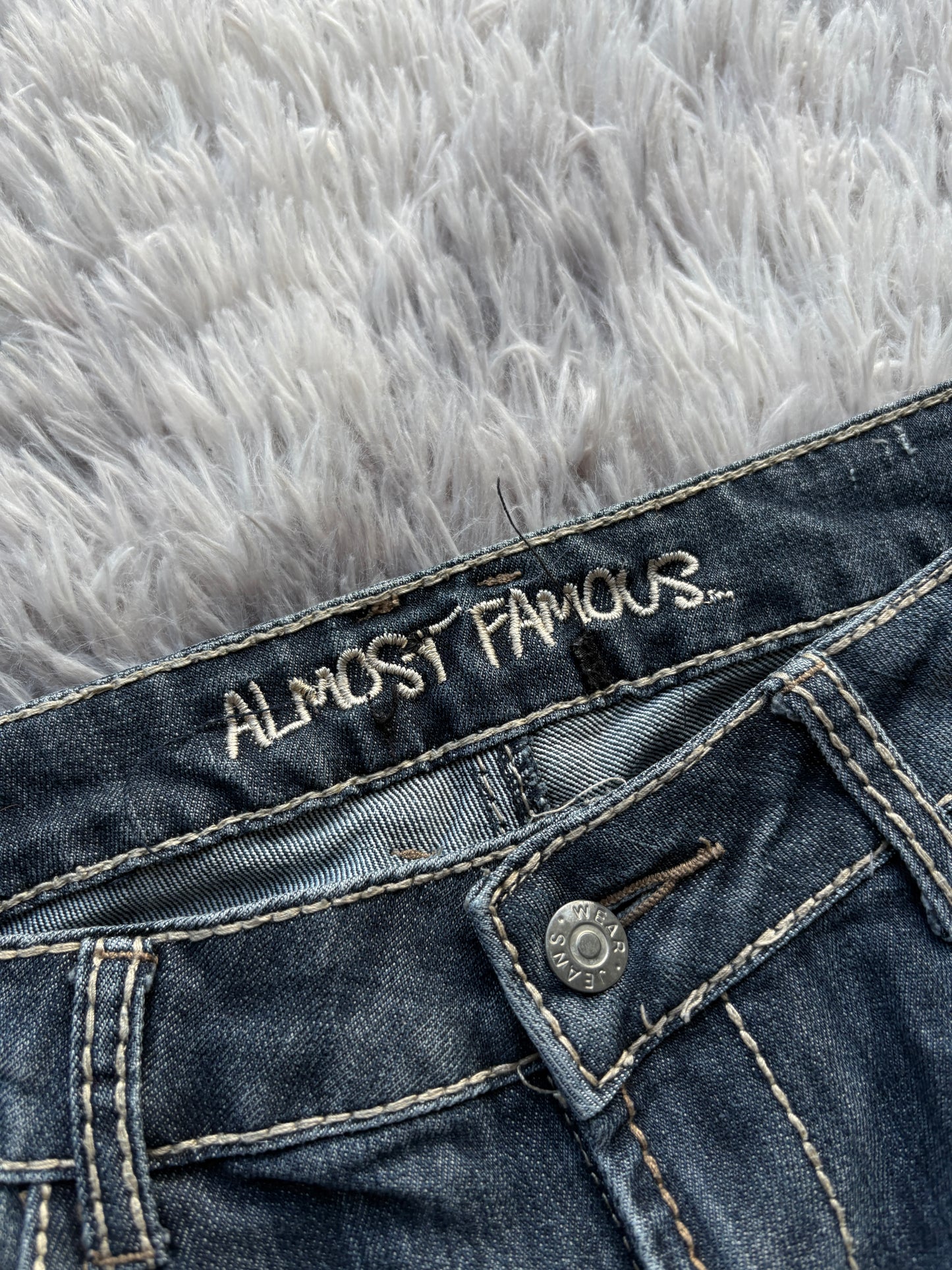 Y2K Style Ripped Jeans (W30 L32)