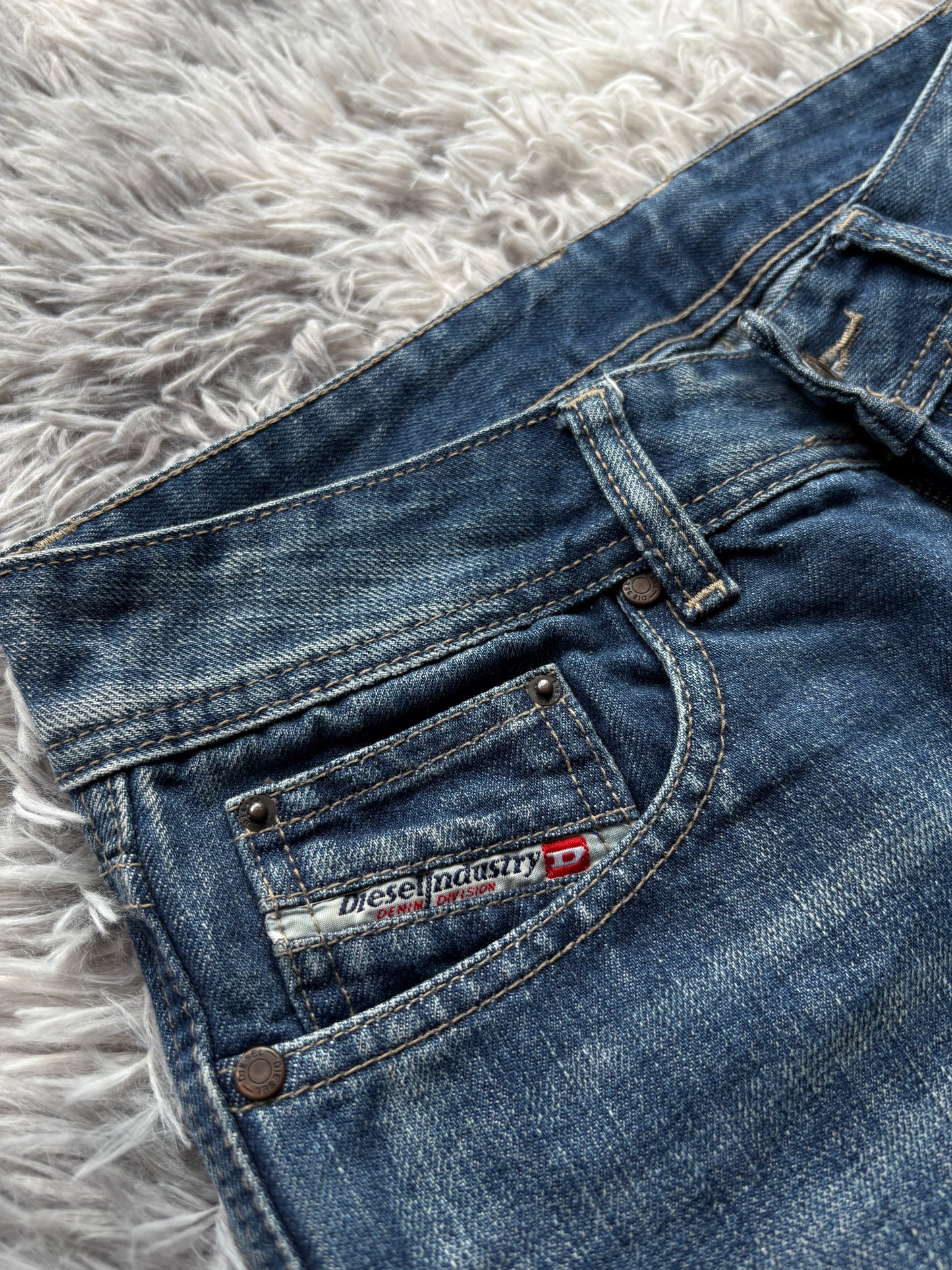Diesel Vintage Jeans (28)