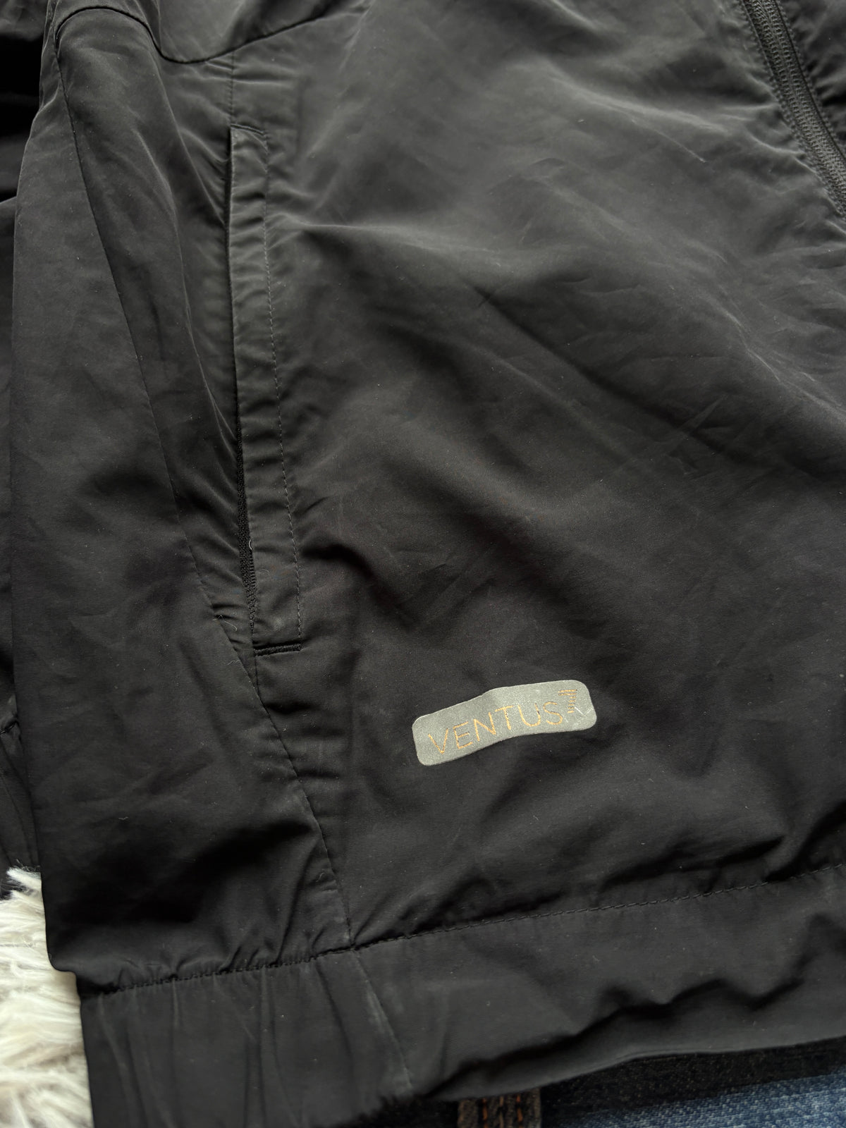 EA7 Armani Windbreaker (L)