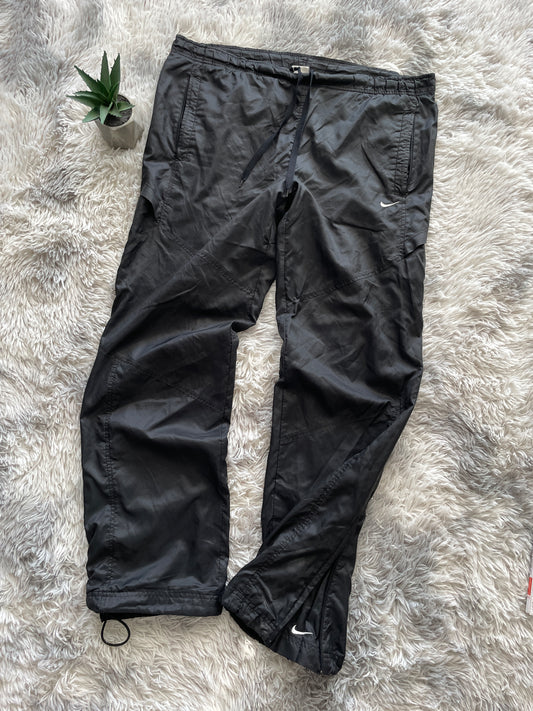 Nike Flared Swoosh Trackpants (L)