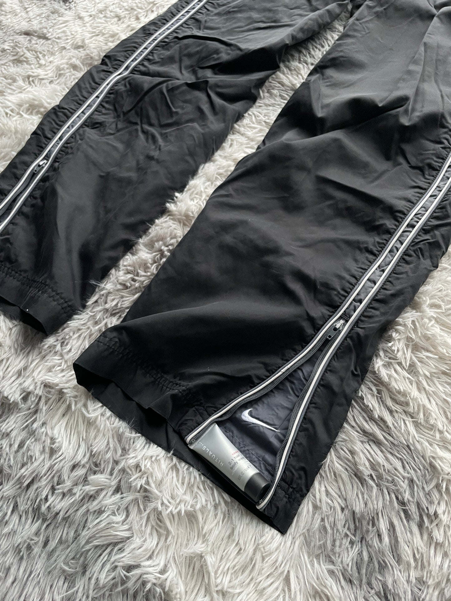 Nike Flared Trackpants ( XL Kinder )