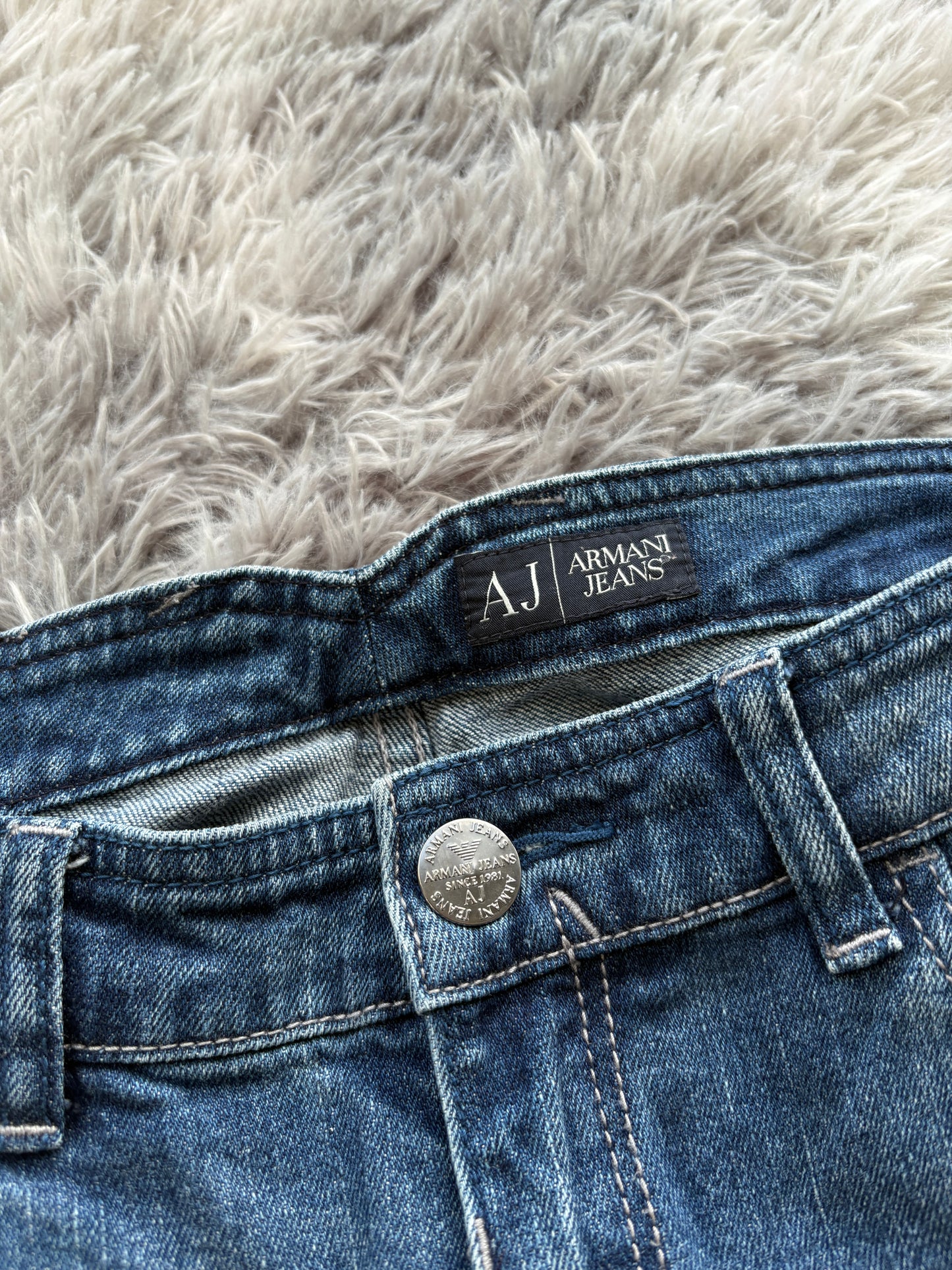 AJ Armani Jeans (Size 26)