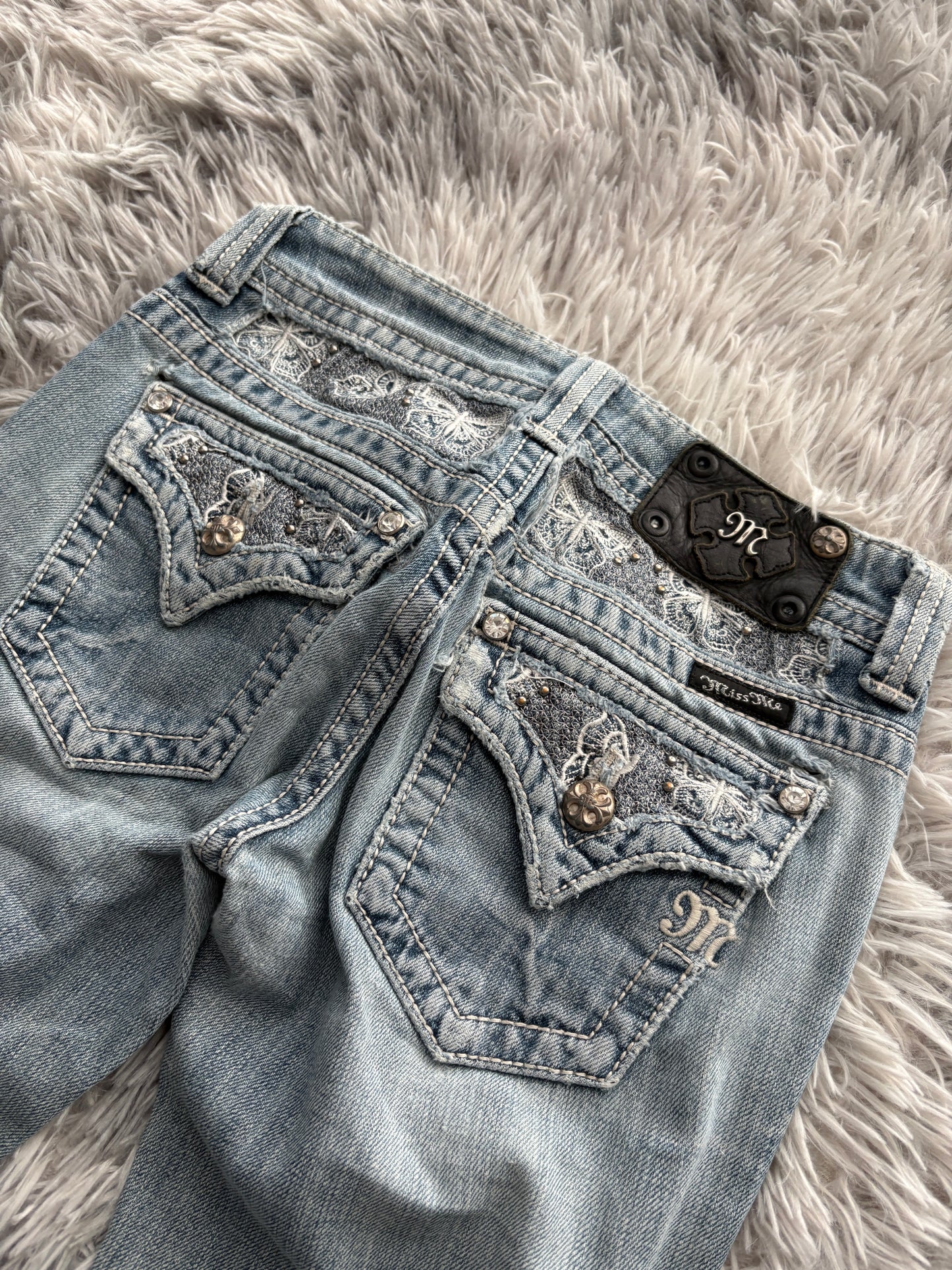 Miss Me Flared Jeans (Size 25)