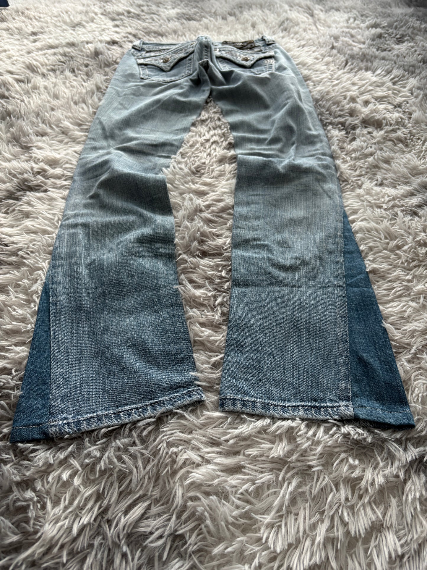 Miss Me Flared Jeans (Size 25)